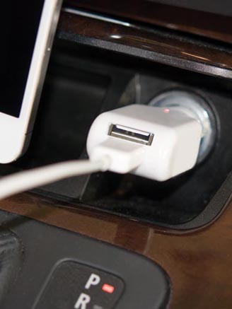 USB CAR CHARGER